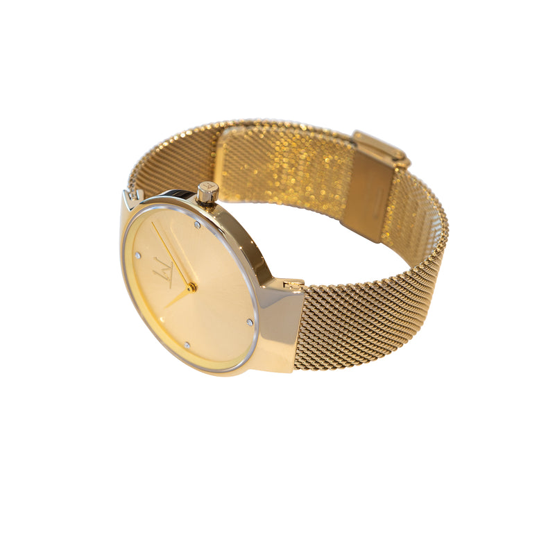 39W1 - Gold with Gold Case and Metal Mesh Strap